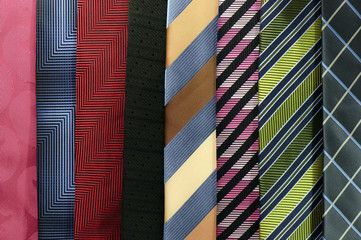 askıda kravatlar