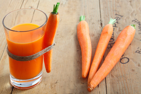 Freshly blended carrot juice
