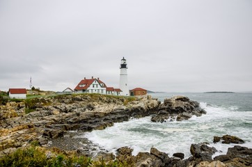 Fototapeta na wymiar Latarnia morska w Maine