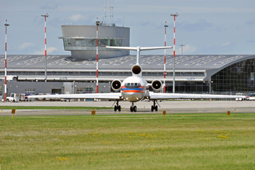 plane on the runway © Tomasz Warszewski