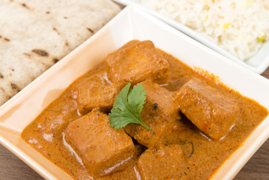 Paneer Butter Masala - Indian cheese curry with rice & chapati