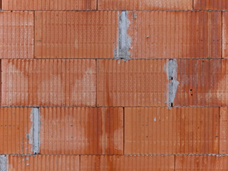 Schäden an Backsteinwand