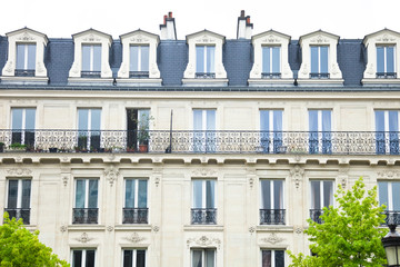 helle Wohnungen - Immobilie - Paris © Tiberius Gracchus