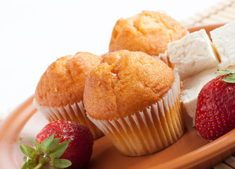 cupcakes with strawberry and cream cheese