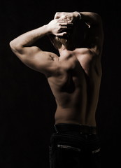 Obraz na płótnie Canvas Male bodybuilder