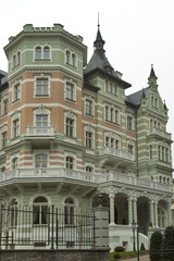 Fototapeta na wymiar Karlowe Wary gotycką architekturę spa