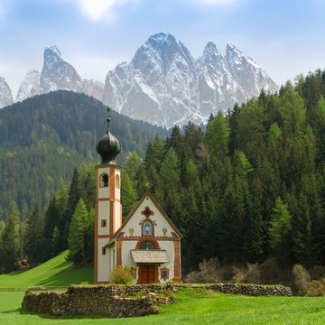 St Johann Church, Santa Maddalena, Val Di Funes, Dolomites, Ital