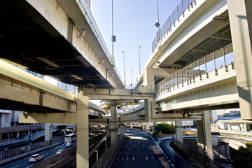 横浜駅　高速道路分岐