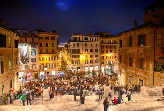 ROME - NOV 3: People climb the spanish steps of Piazza di Spagna