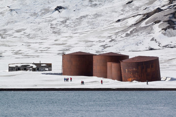 Reste einer Walfangstation in Whaler´s Bay auf Deception Island © Klaas Köhne