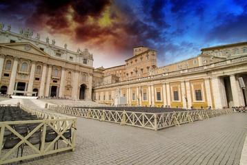 Obraz premium Rome St Peter Basilica and Colonnade - Piazza San Pietro