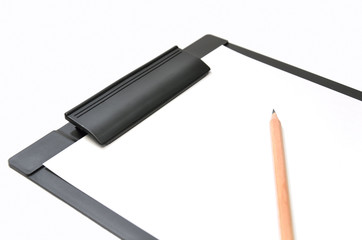 クリップボードと鉛筆