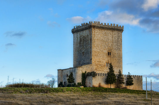 Castillo de Mazuelo de Mu&ntilde;&oacute; ,Burgos (Espa&ntilde;a)