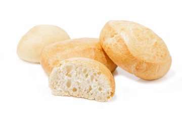 panecillos sobre fondo blanco