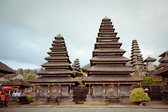 Besakih complex  Pura Penataran Agung , Largest hindu temple of 