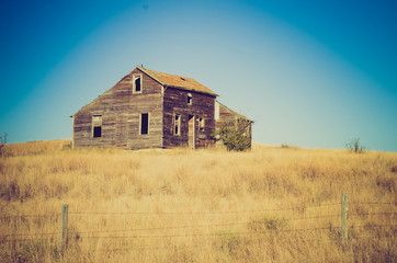 old house at sunset  - Drumheller Alberta - LOMO