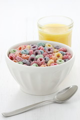 Delicious kids cereal loops with a fruit flavor