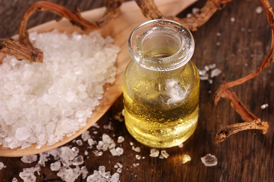 Wellness mit Aroma&ouml;l und Badesalz