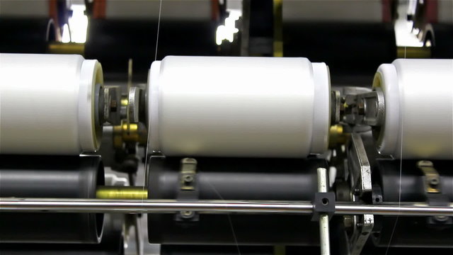 roller for spinning thread