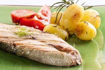 Grilled salmon and vegetables