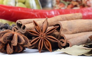 Sticks cinnamon and badian close up