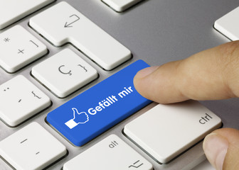 Gefällt mir Tastatur. Finger