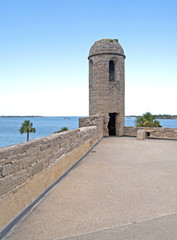 Naklejka premium Tower and walls of an old fort in St. Augustine, Florida.