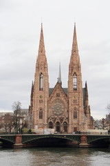Fototapeta na wymiar Eglise Saint-Paul de Strasbourg (Francja)