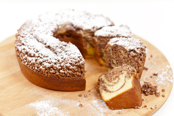 Ring Cake with Icing Sugar