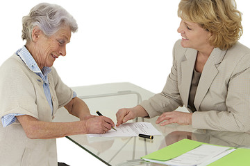 3em âge - Signature d'un contrat