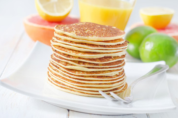 pancakes with fruit