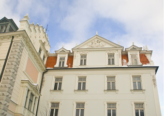 Fototapeta na wymiar Zabytkowy budynek w starej Rygi