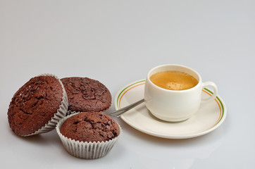 muffins with coffee