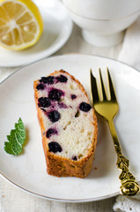 Cake with black-currant