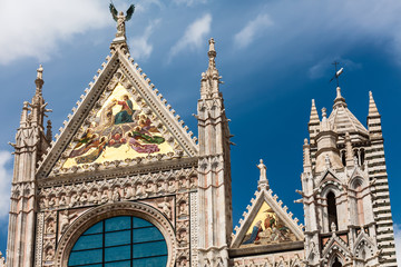 cathedral of siena front detail