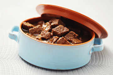 goulash with beef and beer