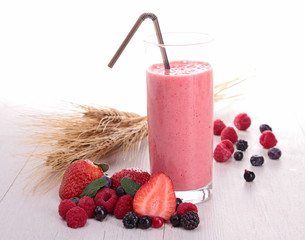 berries milkshake