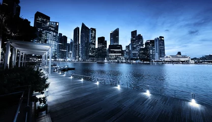 Poster Im Rahmen Singapur-Stadt bei Sonnenuntergang © Iakov Kalinin