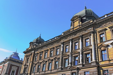 Fototapeta na wymiar Stare budynki w Krakowie