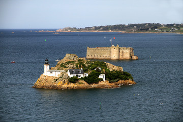 Ile de Louet et chateau taureau , Finistère , Bretagne