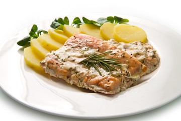 salmon fillet with potatoes