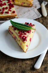 Brioche with currants