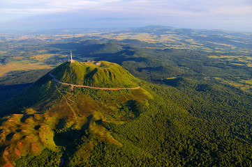 Obraz premium Puy de dome et parc des volcans d'Auvergne