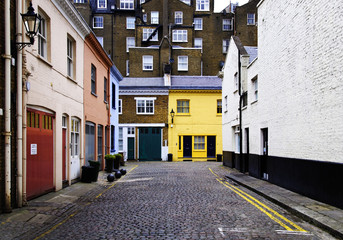 Fototapeta na wymiar Brukowanej ulicy w Londynie