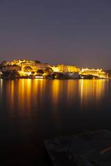 Obraz premium City Palace at night, Udaipur, Rajasthan.