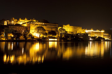 Fototapeta na wymiar City Palace at night, Udaipur, Rajasthan.