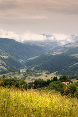 Fototapeta na wymiar Rano w Karpatach