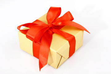 Red rose and a gift box