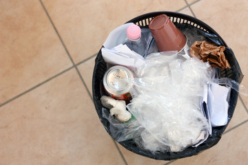 Bidone di spazzatura - Rubbish bin