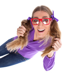 Böses Mädchen isoliert mit Zöpfen